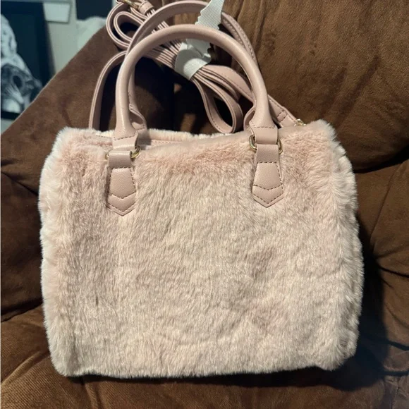 COPY - Juicy Couture LETS GET COZY SATCHEL - Picture 4 of 5